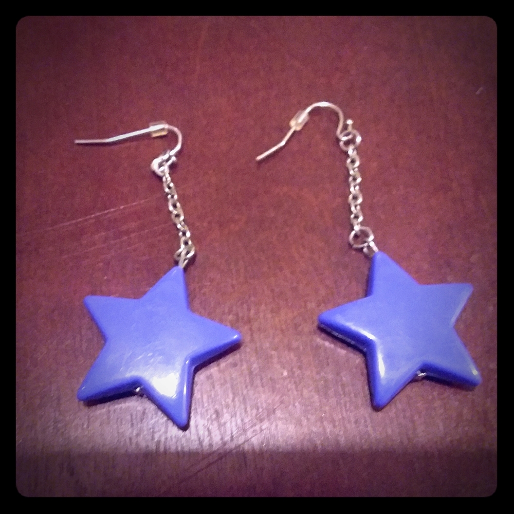 💜 Purple Star Dangling Earrings